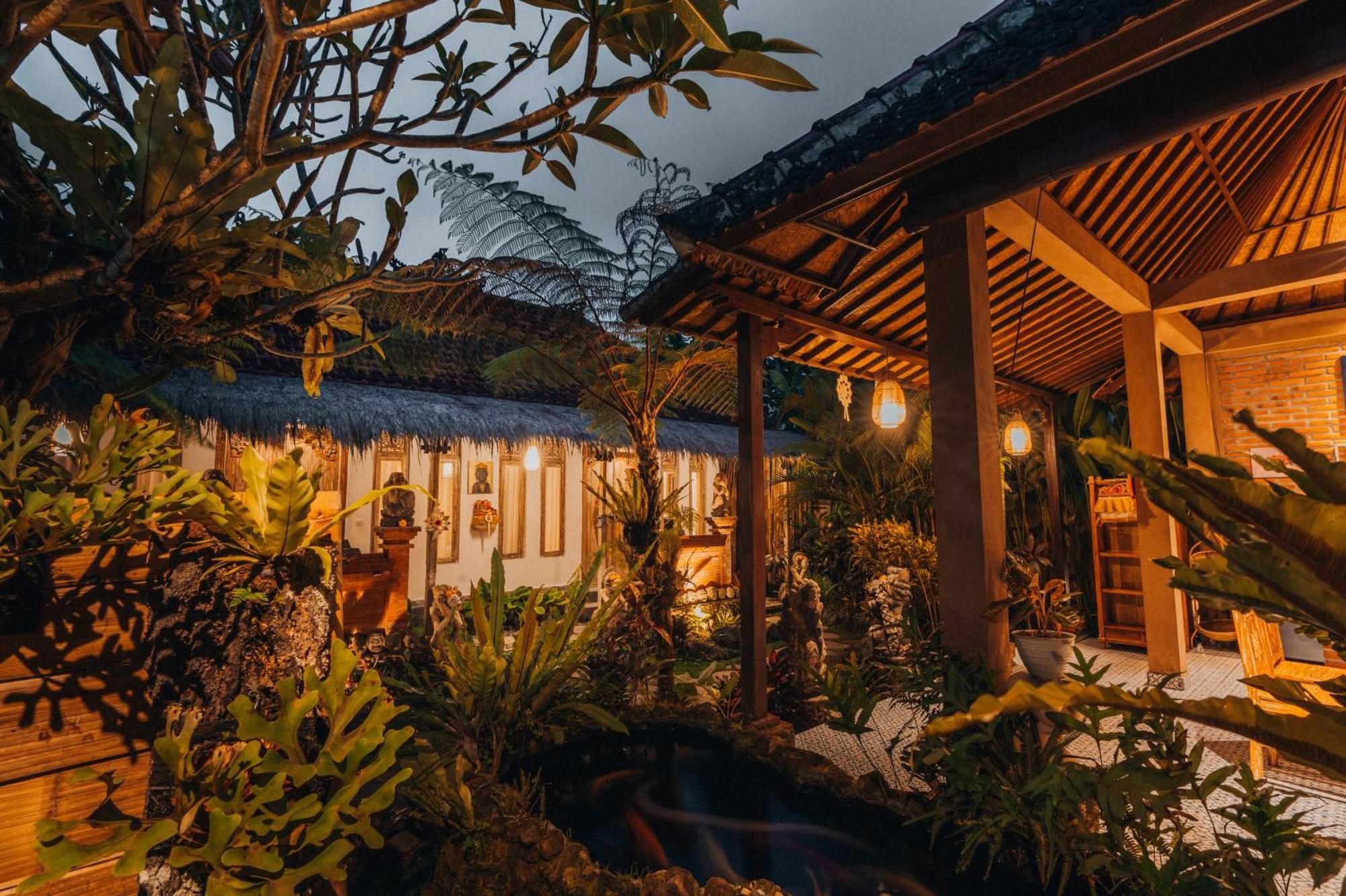 Pranawa Villa *
